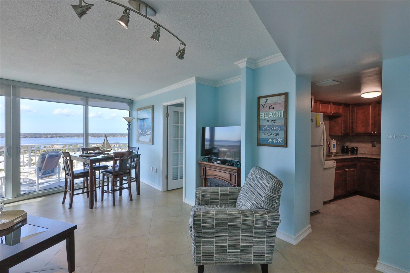 Image 11 of 31 For 2625 South Atlantic Avenue  12bsw