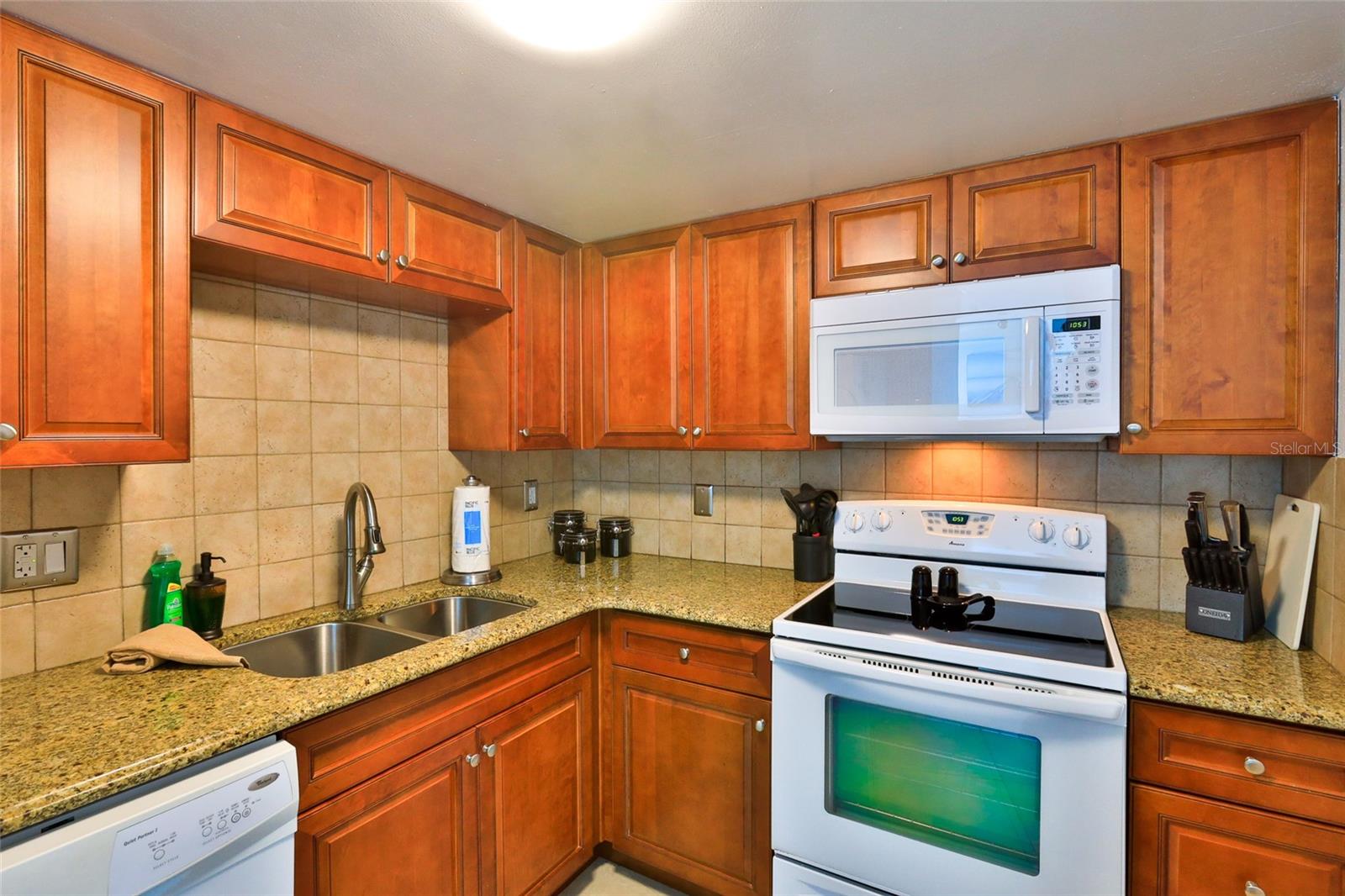 Image 12 of 31 For 2625 South Atlantic Avenue  12bsw