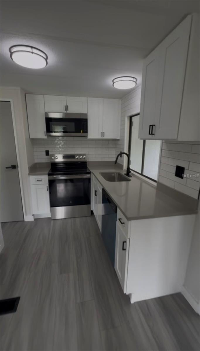 Image 7 of 28 For 403 Clearwater Avenue