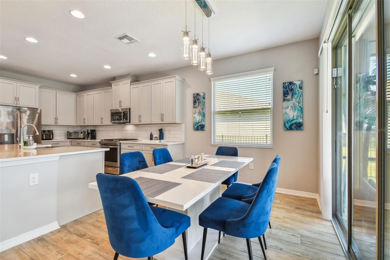 Image 11 of 69 For 2433 Santa Vista Loop