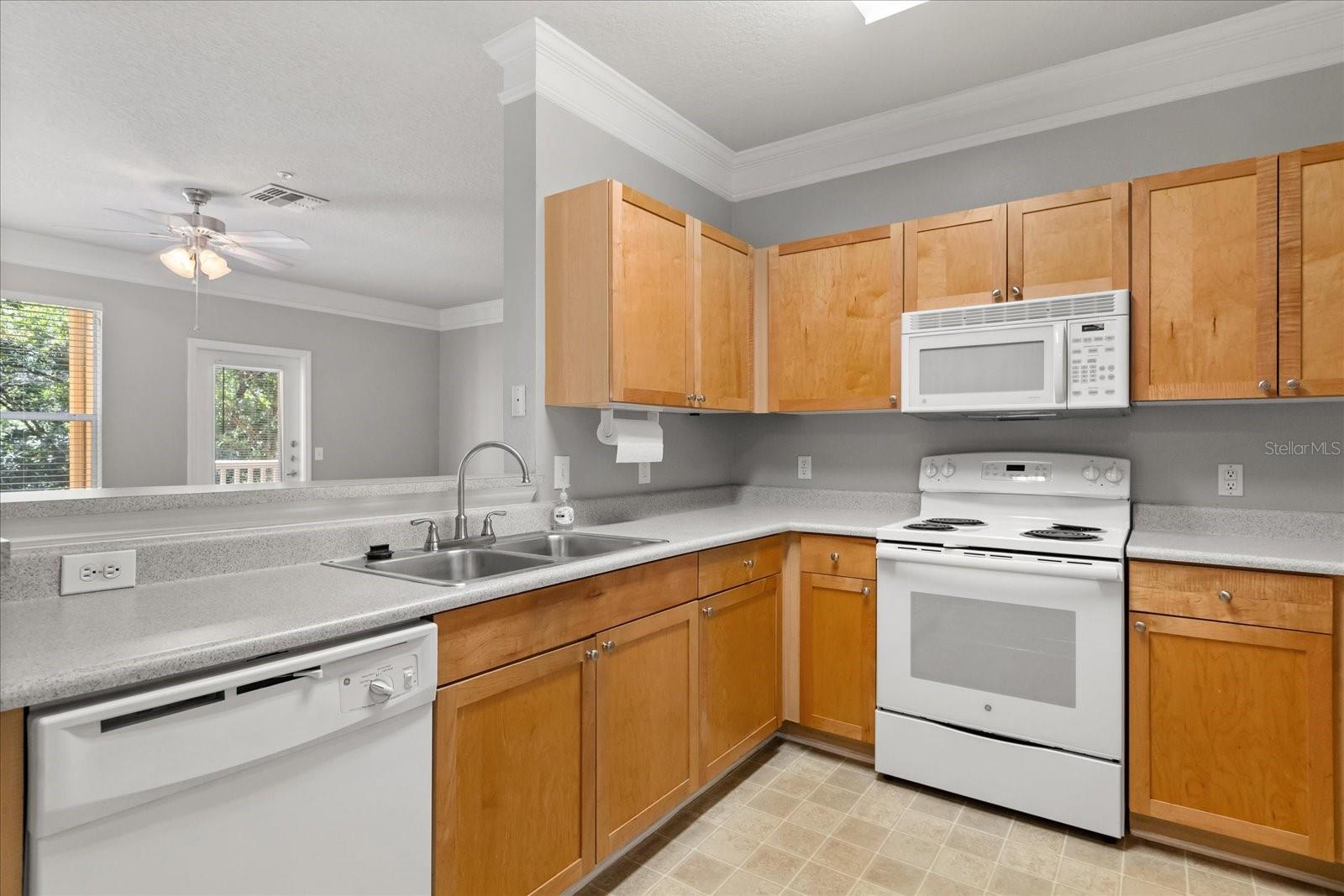 Image 7 of 26 For 8842 Villa View Circle 207