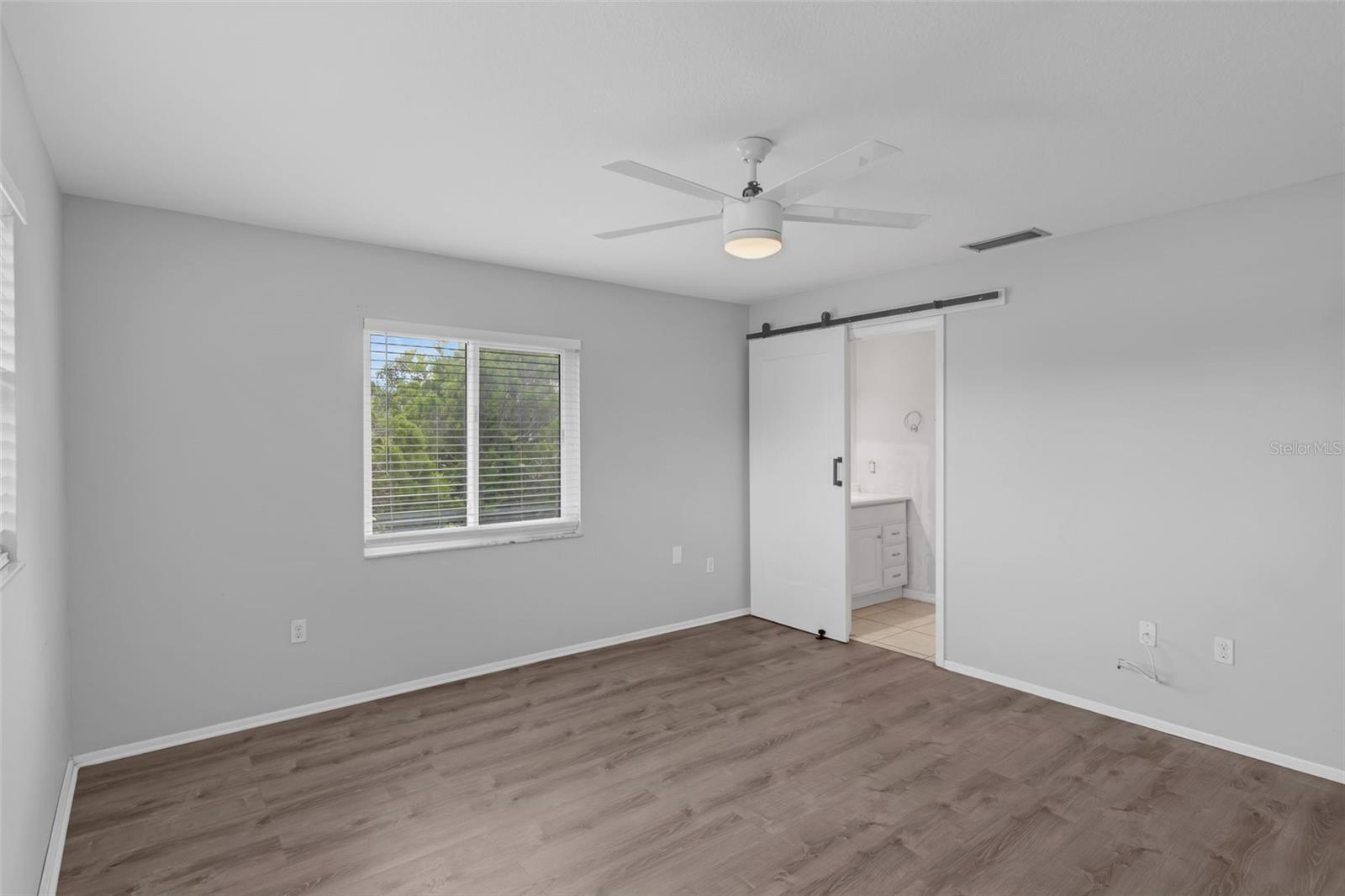 Image 12 of 24 For 9601 Gulfstream Blvd