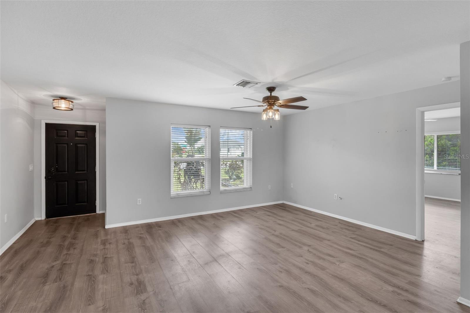 Image 3 of 24 For 9601 Gulfstream Blvd