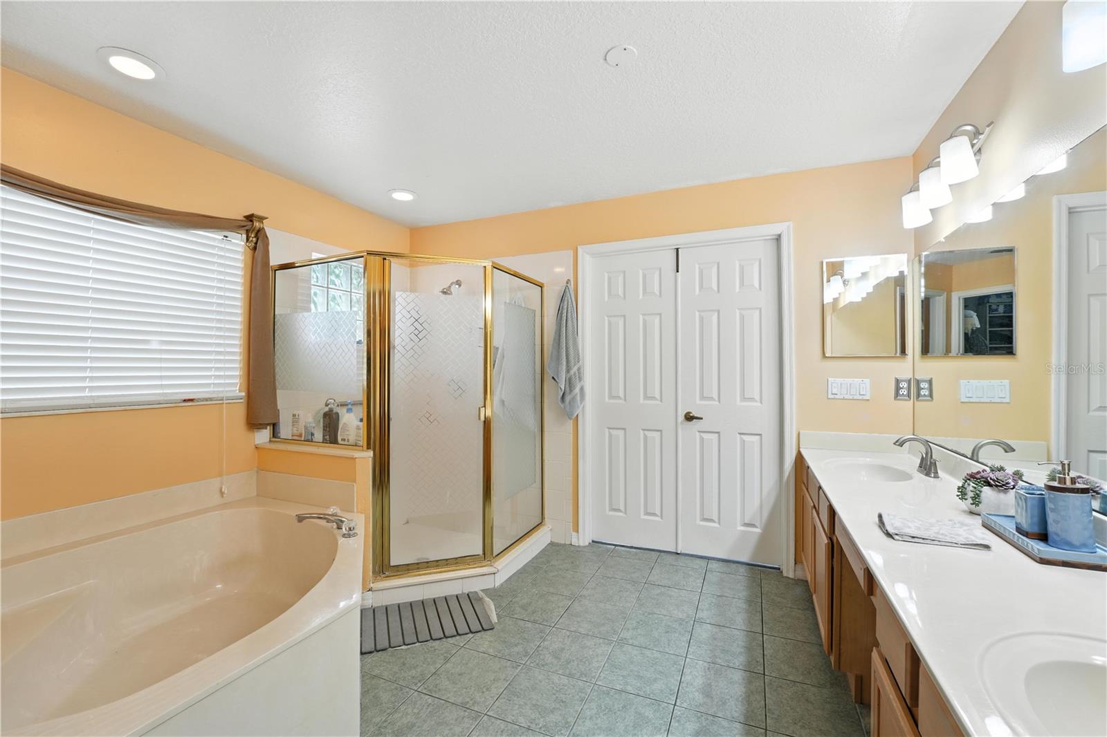 Image 20 of 46 For 6839 Hidden Glade Place