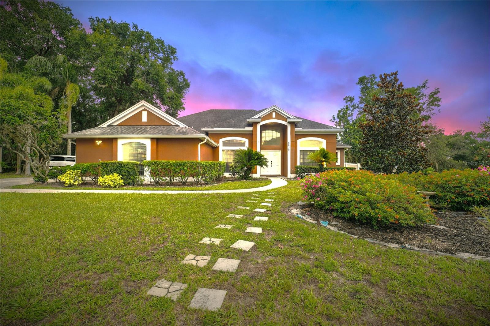 Image 3 of 46 For 6839 Hidden Glade Place