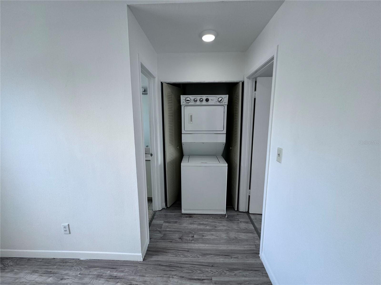 Image 12 of 18 For 2512 Woodgate Boulevard 204