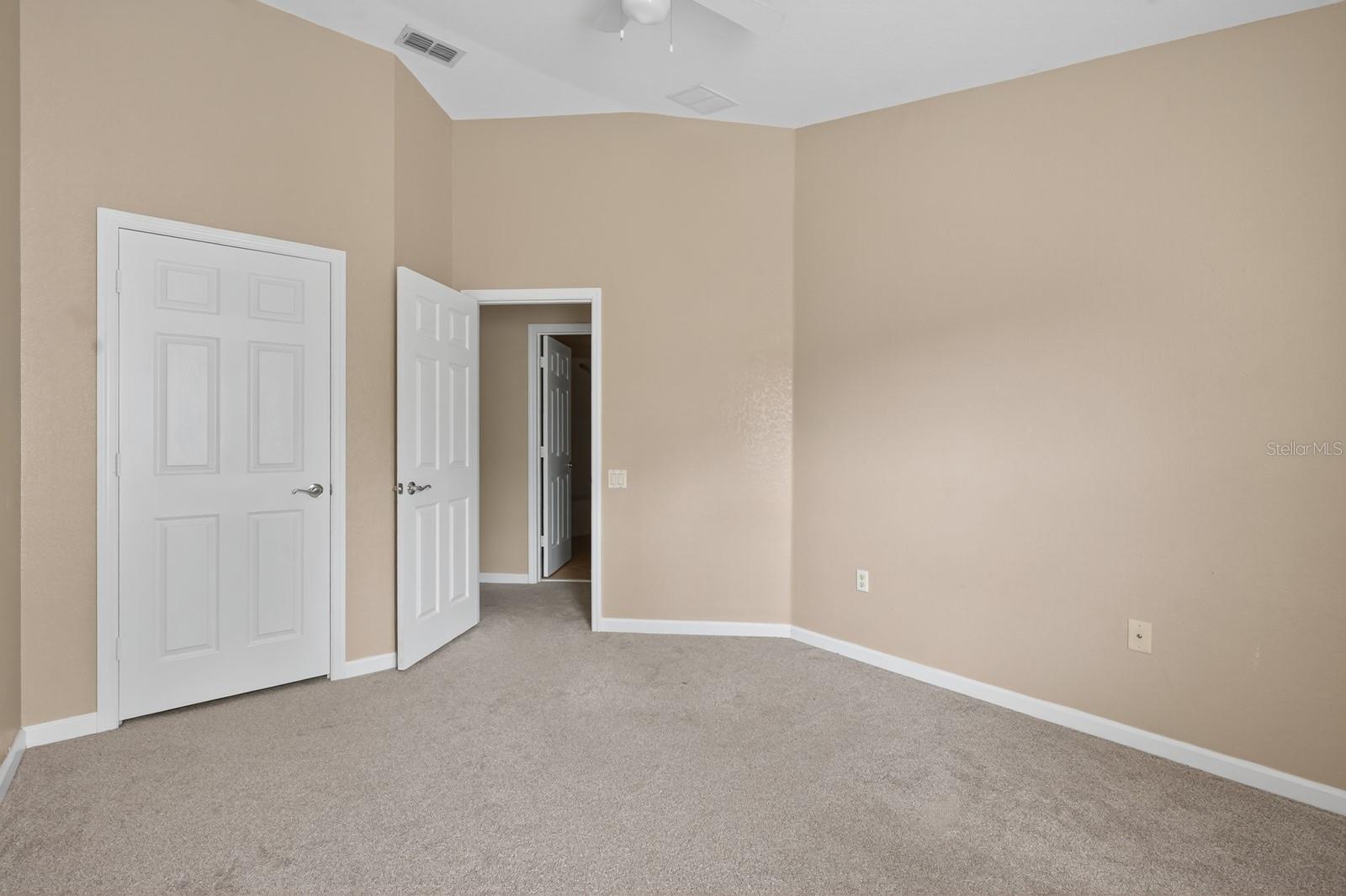 Image 14 of 20 For 7119 Showcase Lane