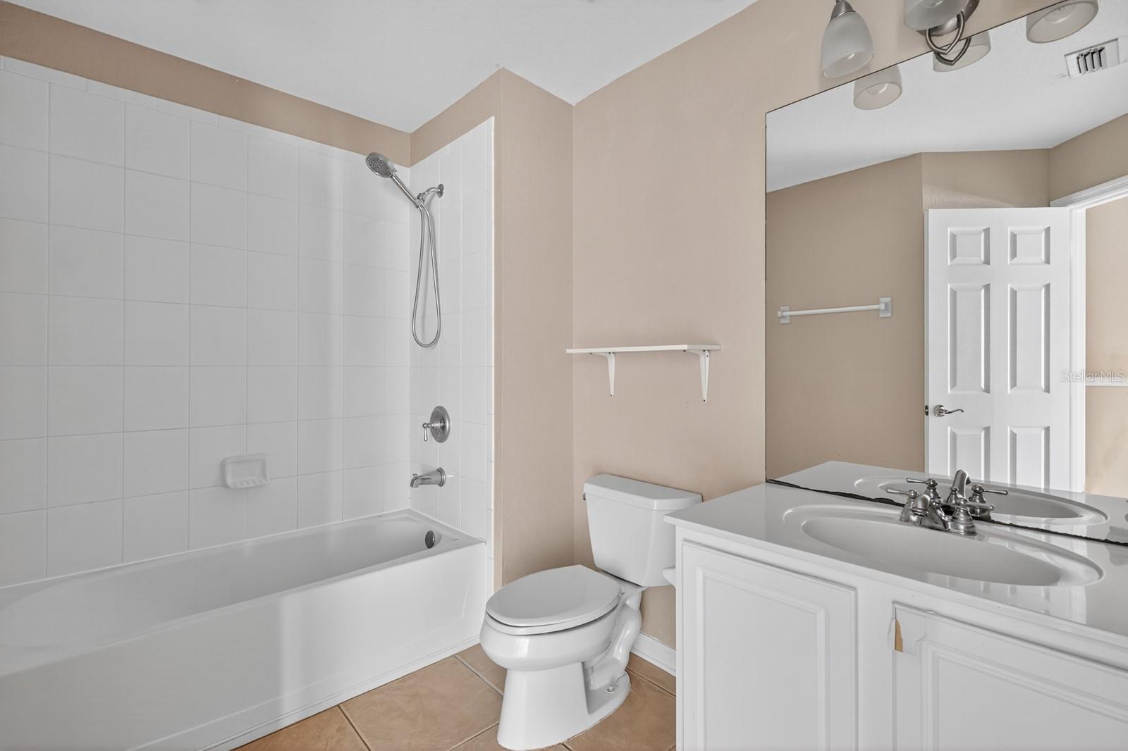 Image 15 of 20 For 7119 Showcase Lane