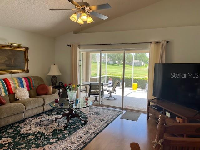 Image 8 of 23 For 4012 Capland Avenue