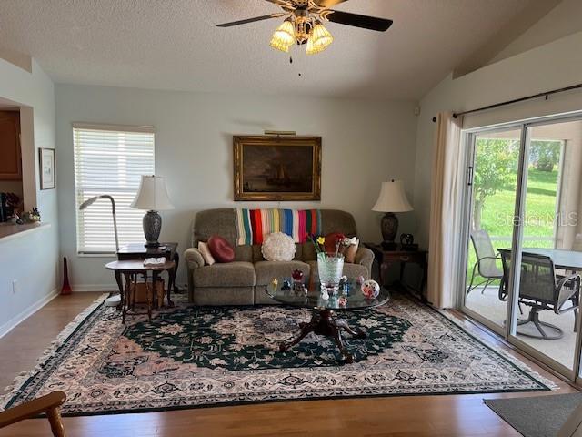 Image 9 of 23 For 4012 Capland Avenue