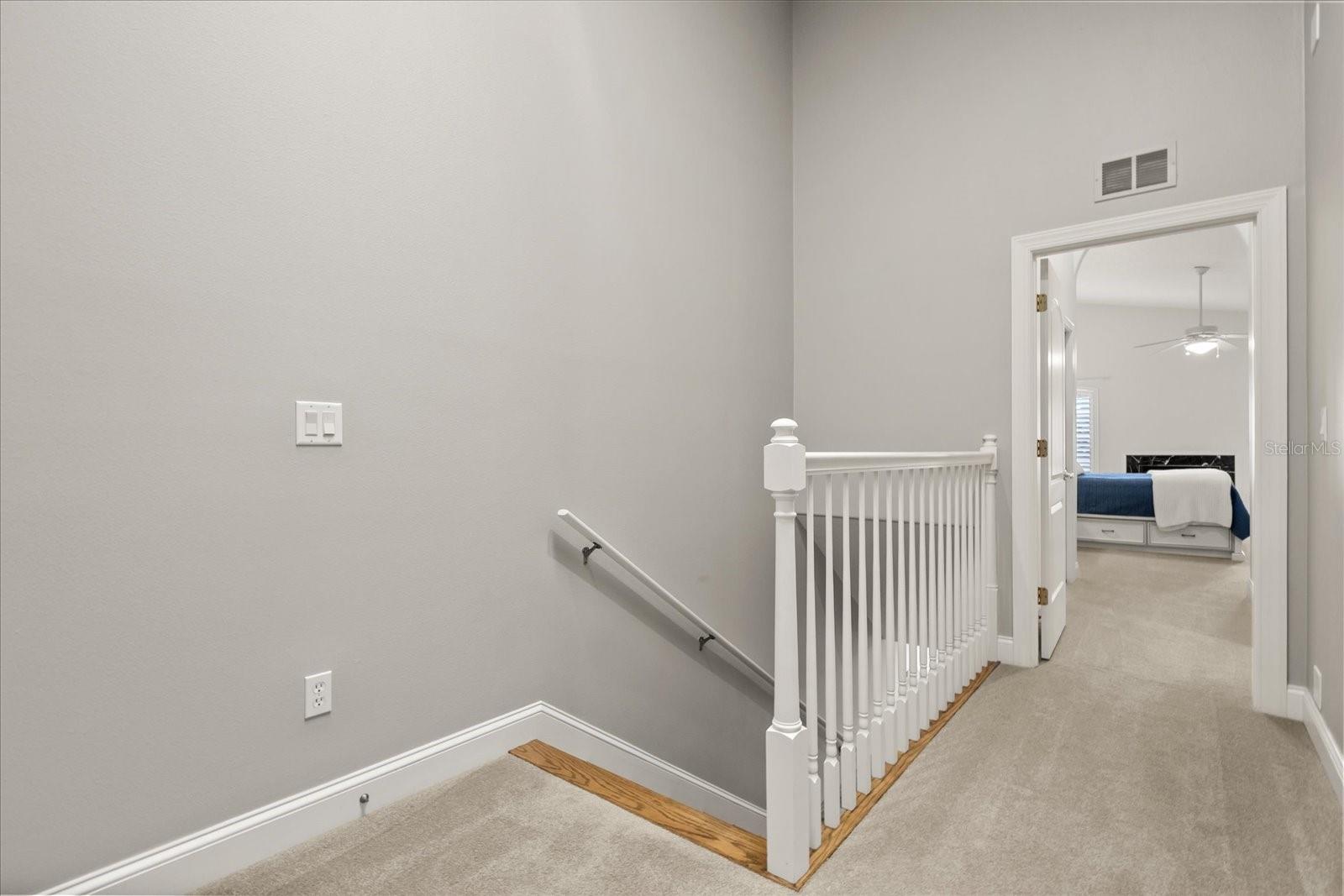 Image 19 of 44 For 512 Clarendon Avenue