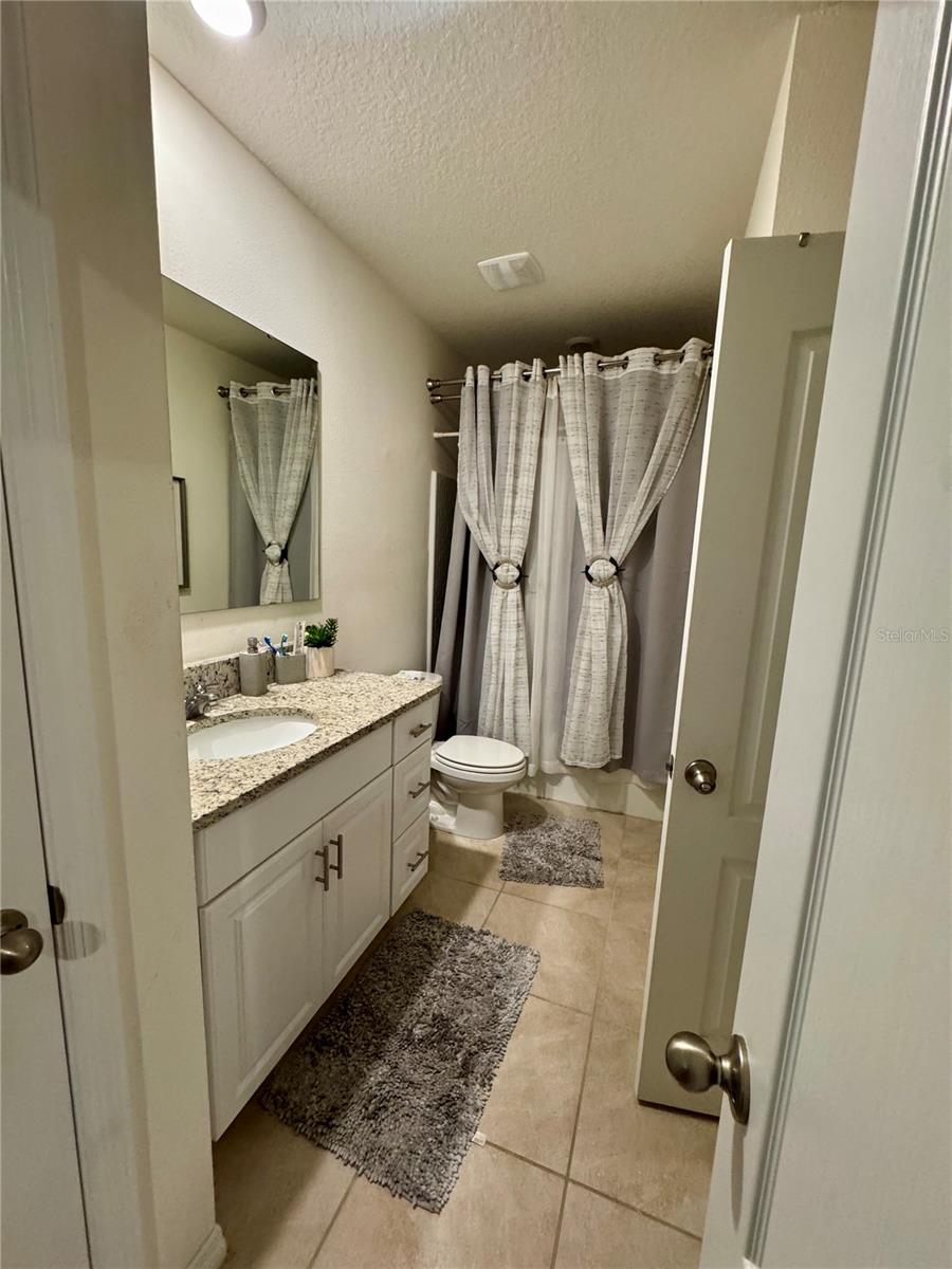 Image 19 of 27 For 1314 Isleta Loop