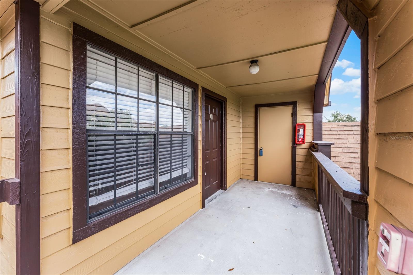 Image 2 of 23 For 415 Lakepointe Drive 207