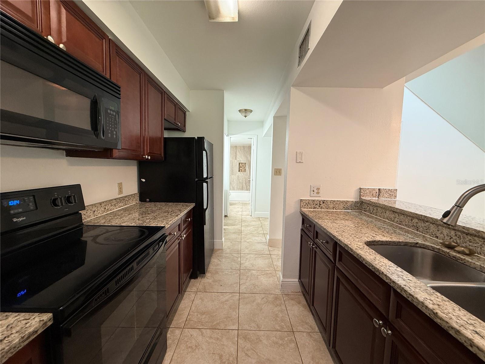 Image 10 of 27 For 238 Riverbend Drive 105