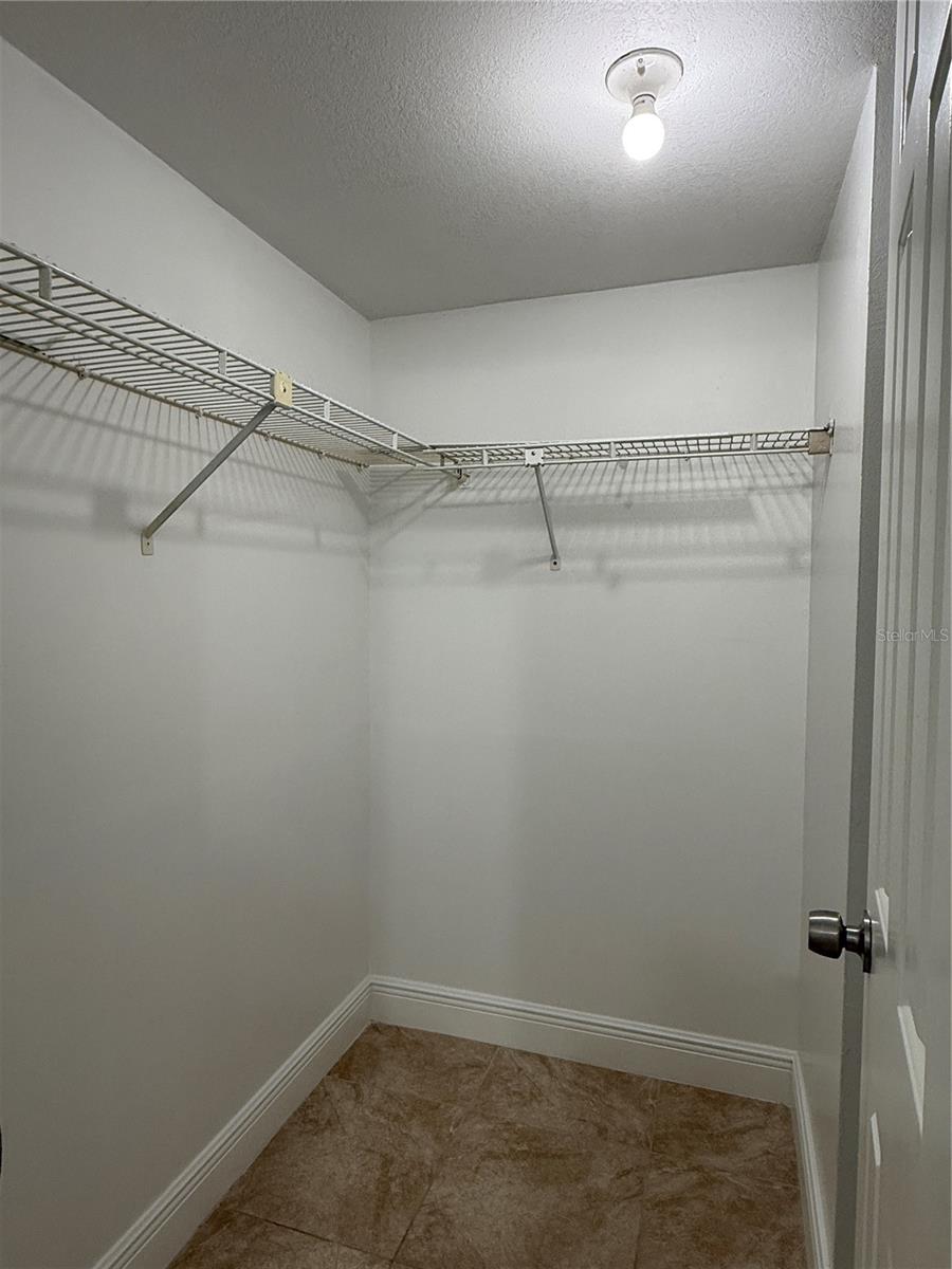 Image 16 of 27 For 238 Riverbend Drive 105