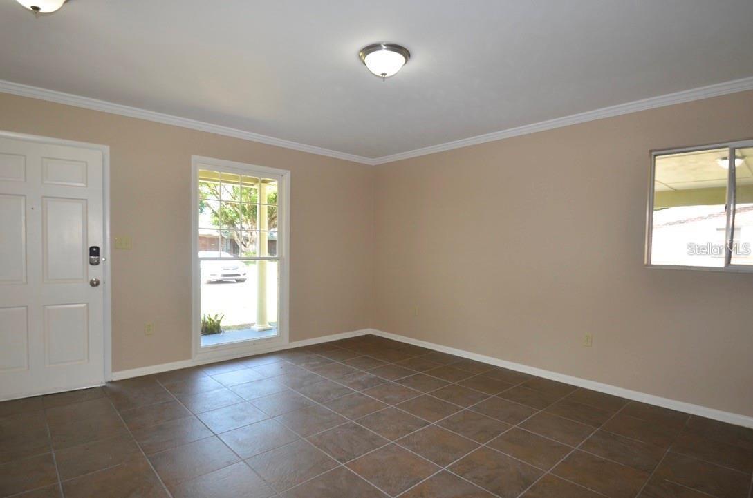 Image 19 of 26 For 615 Sarita Street