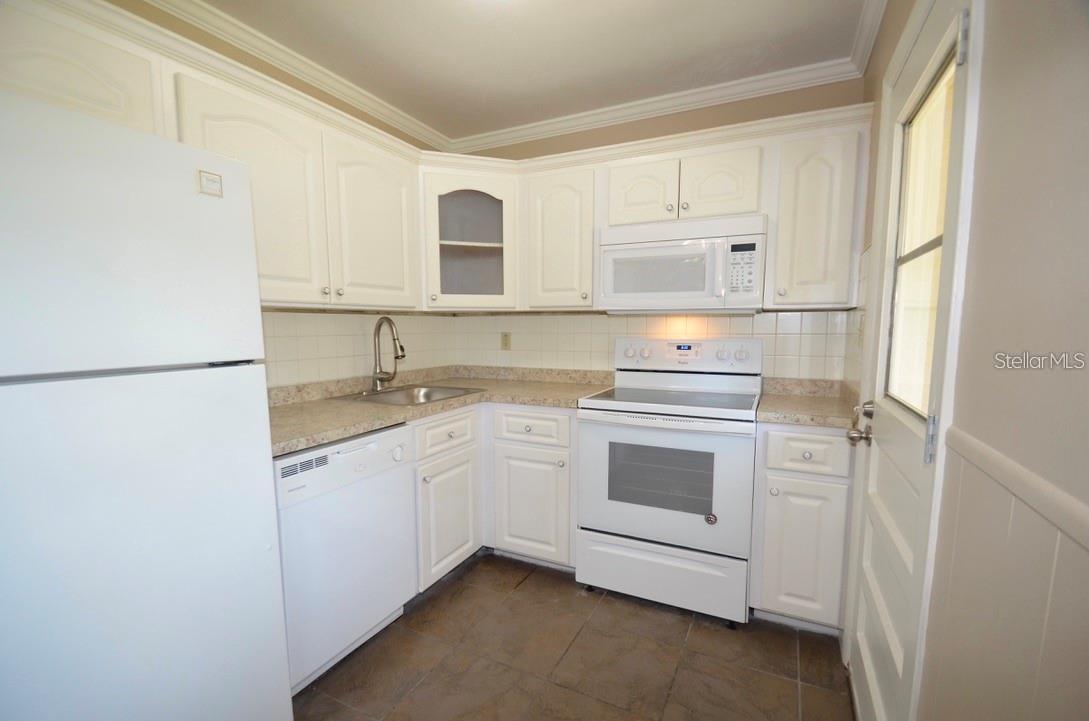 Image 4 of 26 For 615 Sarita Street