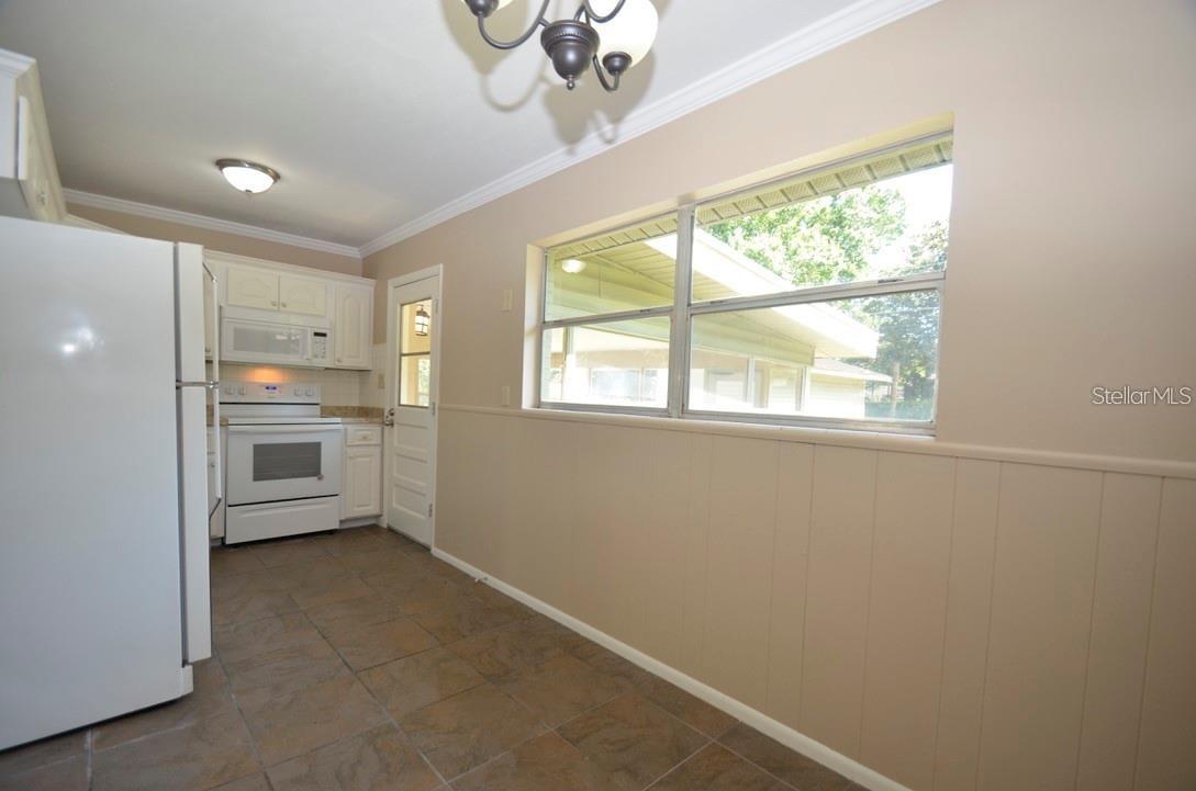 Image 6 of 26 For 615 Sarita Street