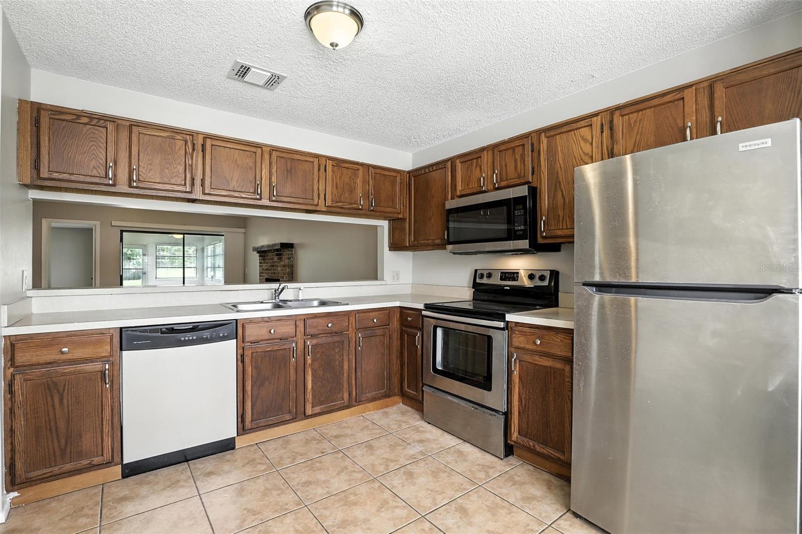 Image 12 of 37 For 7810 Wortham Court