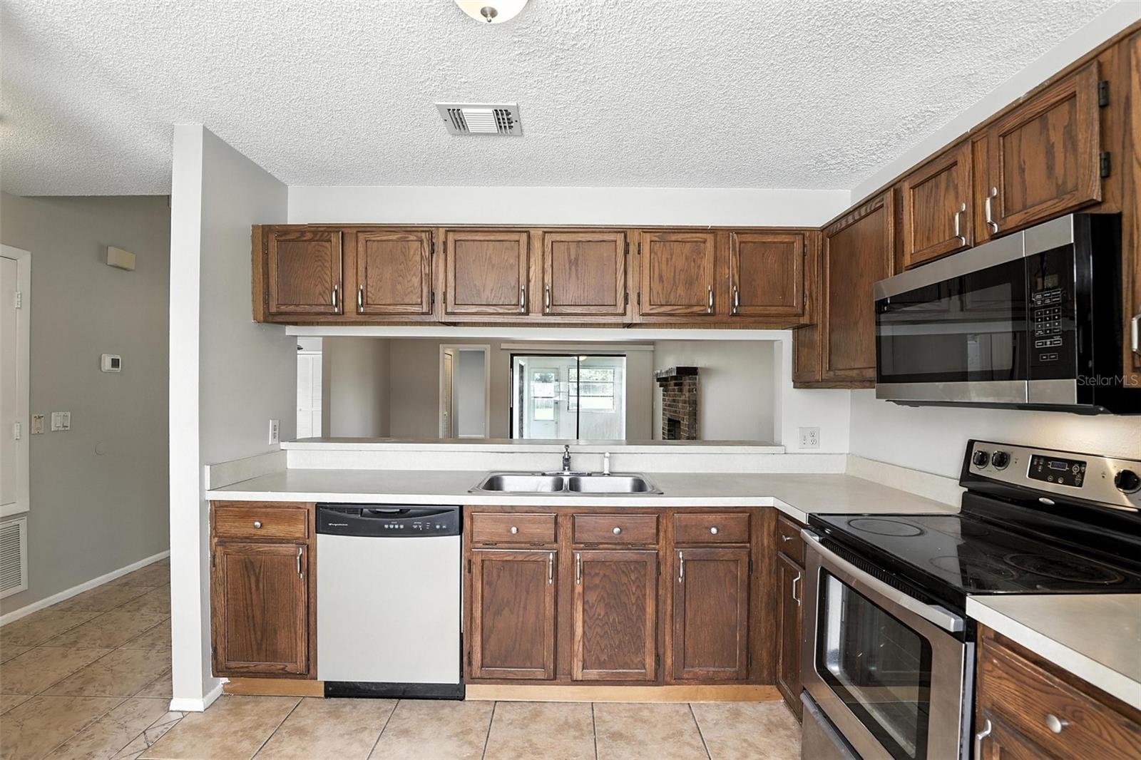 Image 13 of 37 For 7810 Wortham Court