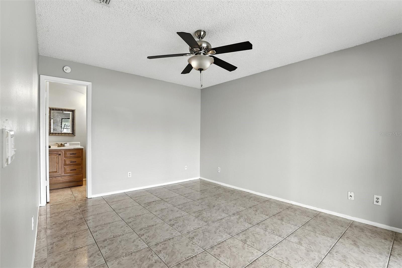 Image 17 of 37 For 7810 Wortham Court