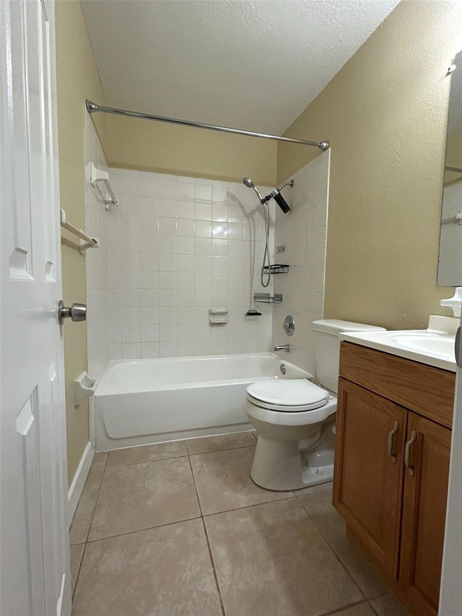 Image 7 of 9 For 5221 Bayshore Boulevard 46