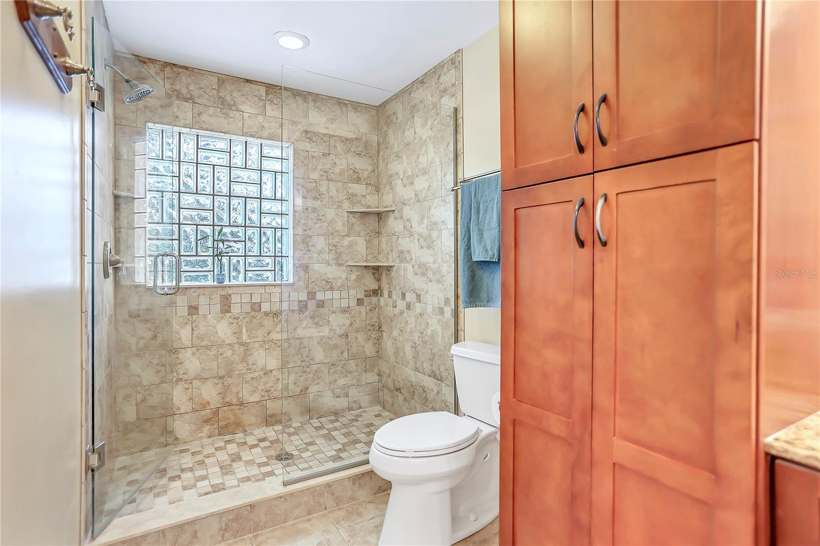 Image 16 of 43 For 205 White Dove Avenue