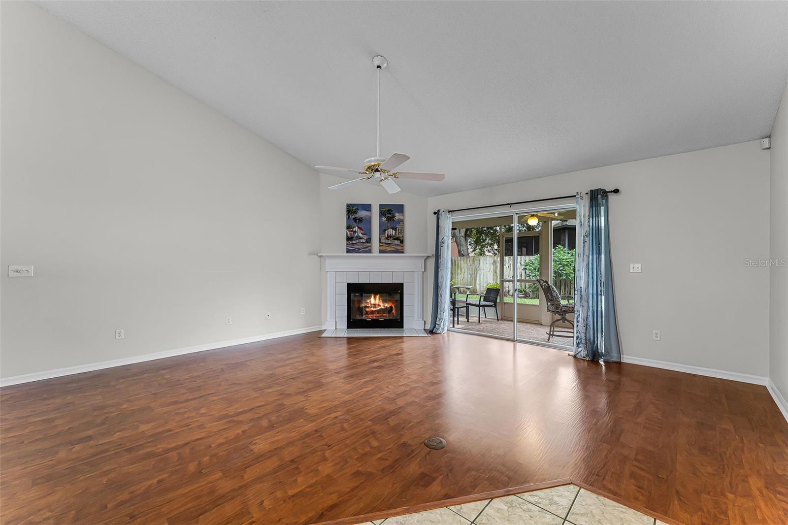 Image 13 of 35 For 1326 Hampshire Place Circle