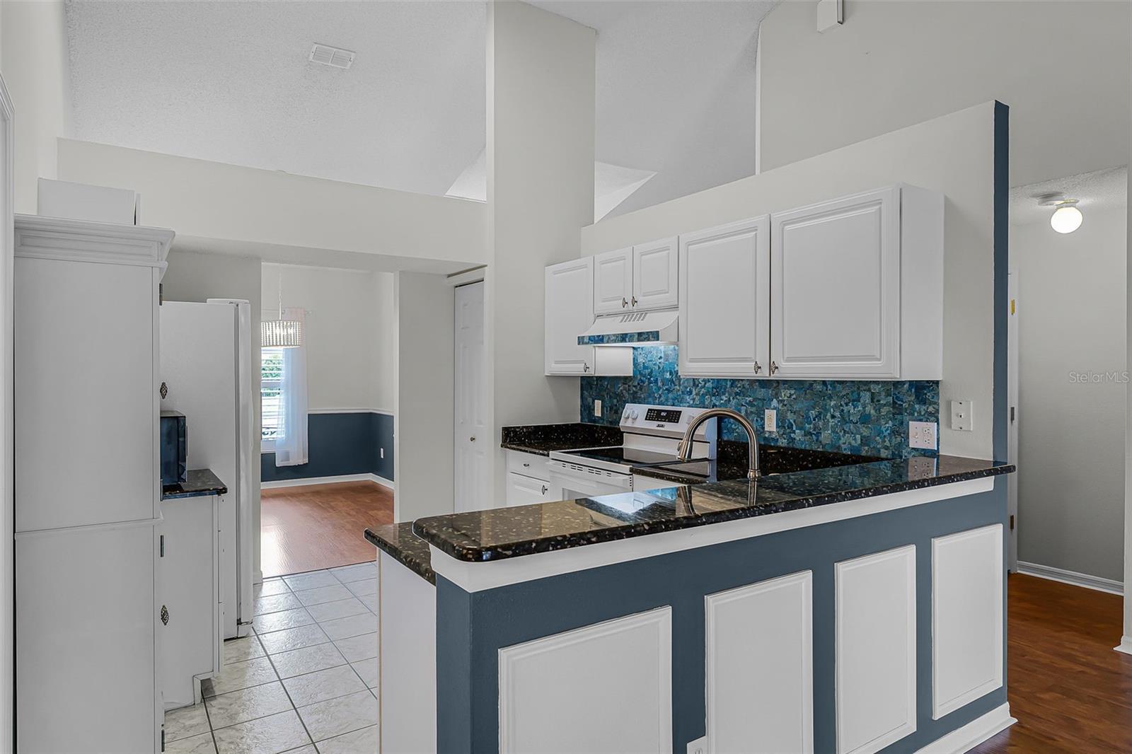 Image 17 of 35 For 1326 Hampshire Place Circle