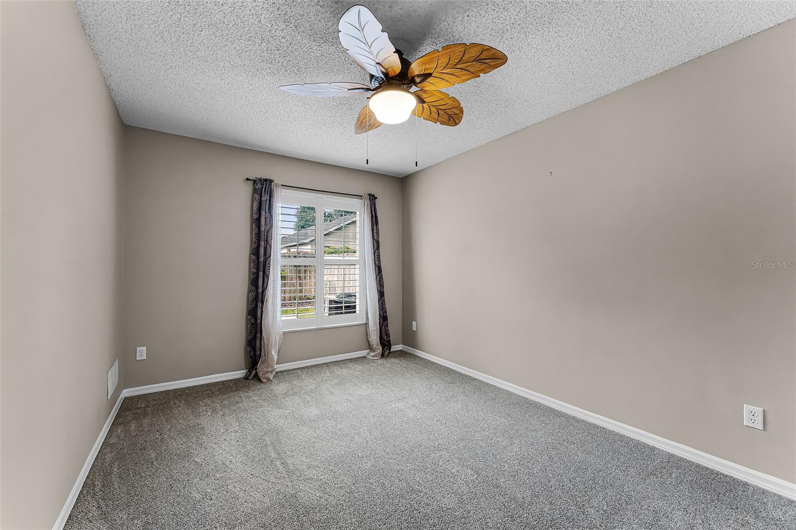 Image 28 of 35 For 1326 Hampshire Place Circle