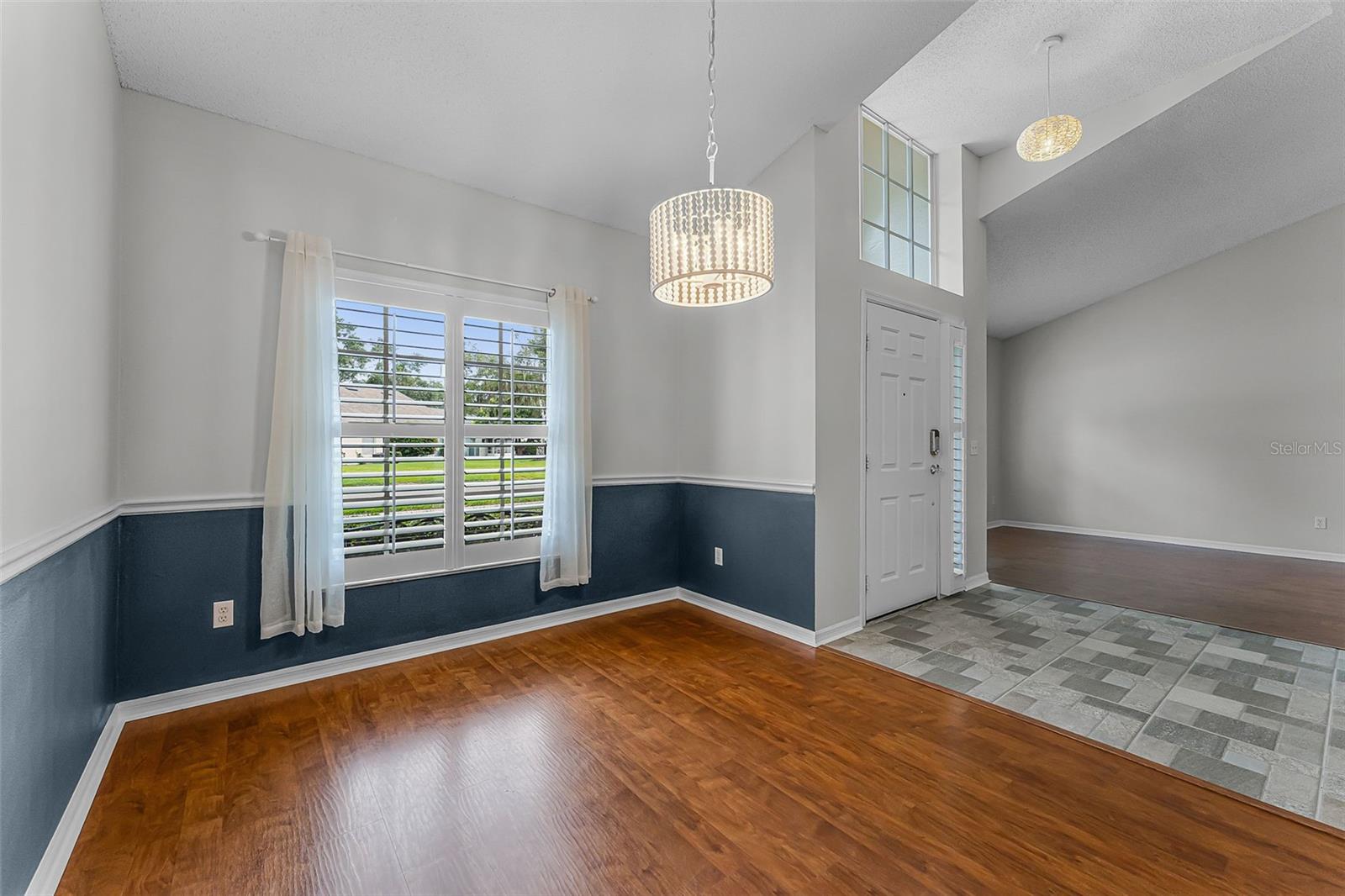 Image 9 of 35 For 1326 Hampshire Place Circle