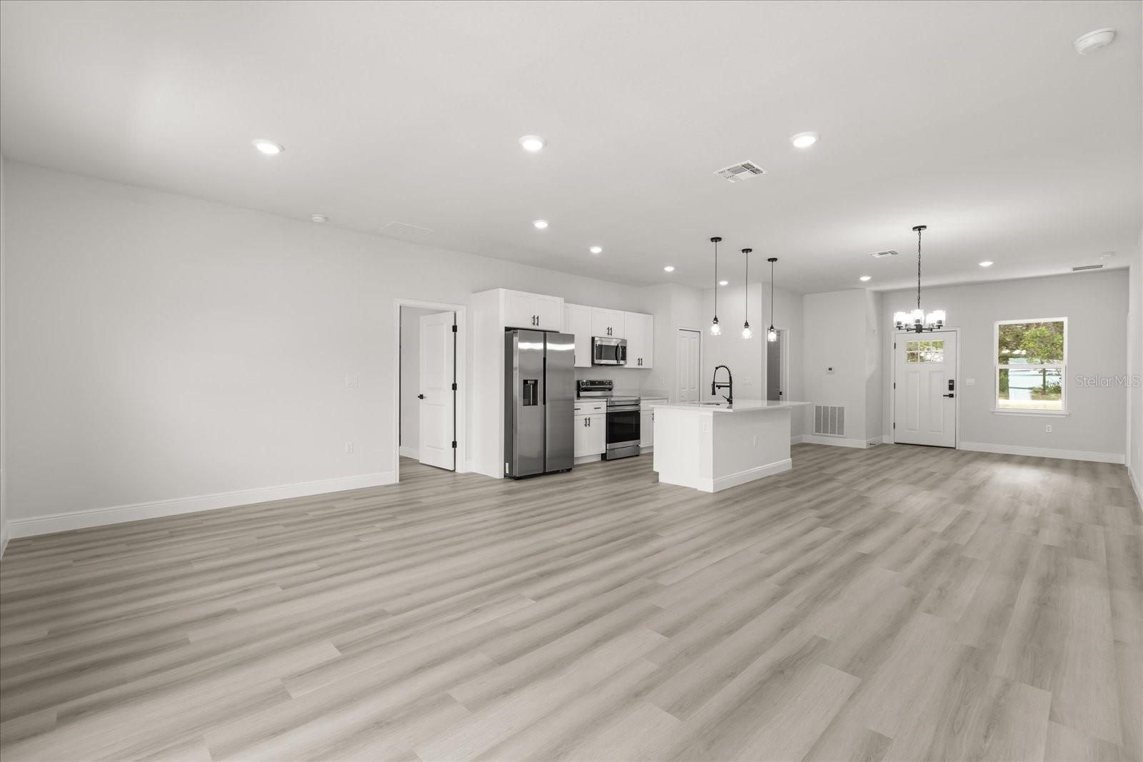 Image 10 of 33 For 1970 160th Place