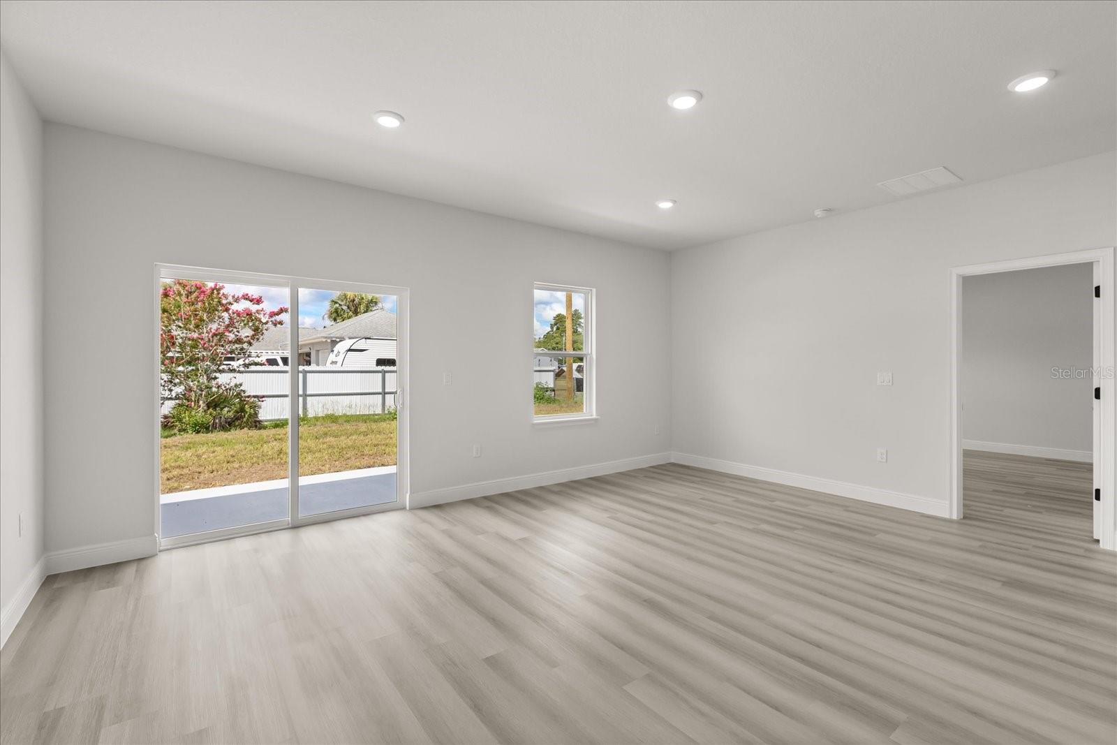 Image 12 of 33 For 1970 160th Place