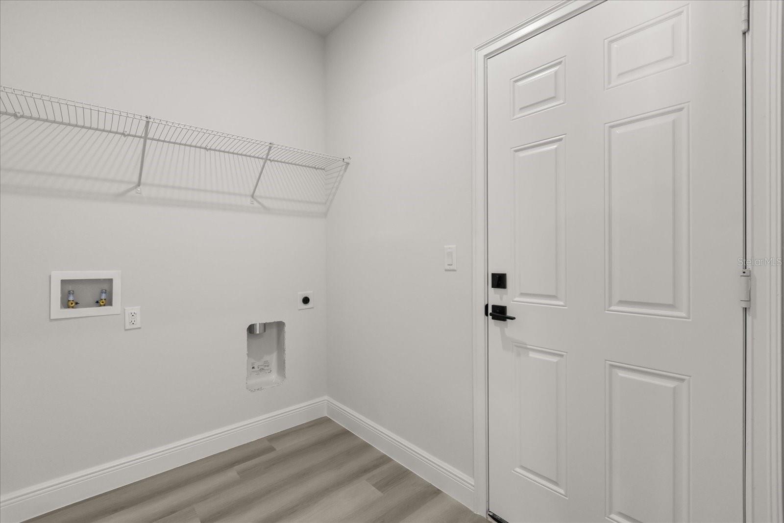 Image 17 of 33 For 1970 160th Place