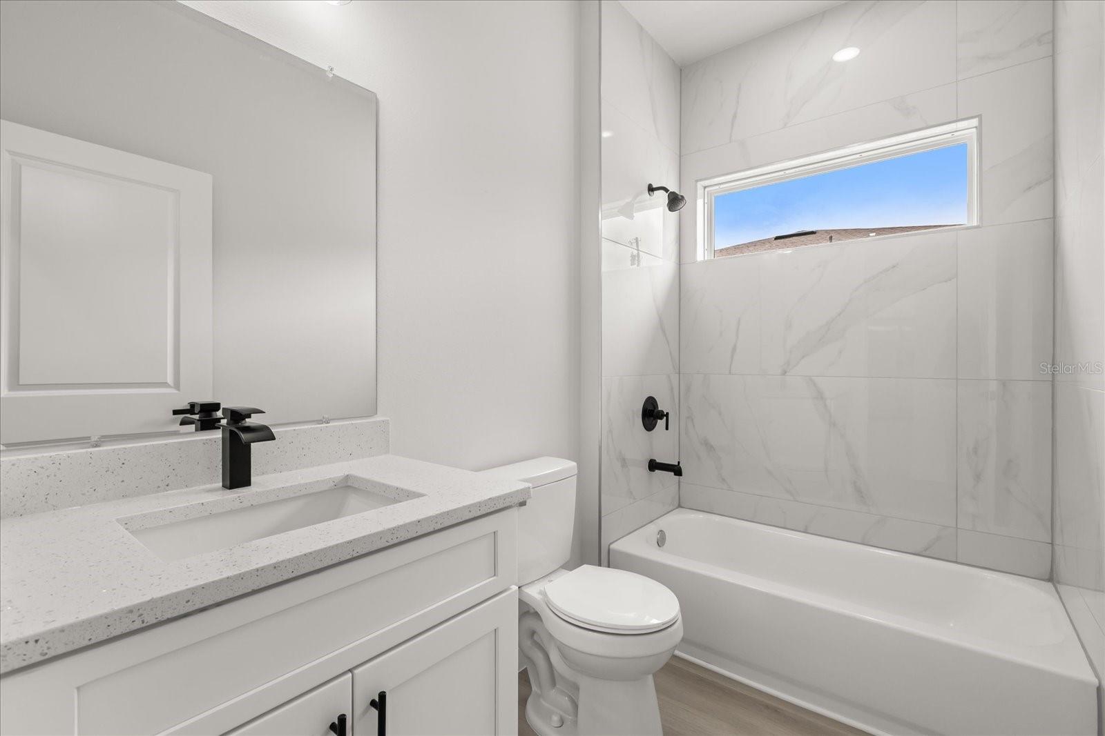 Image 23 of 33 For 1970 160th Place