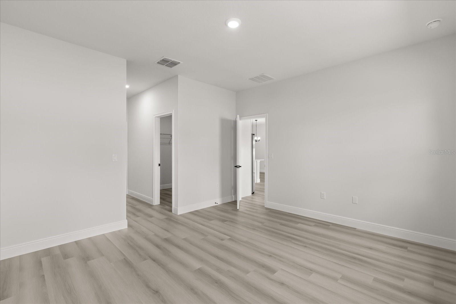 Image 27 of 33 For 1970 160th Place