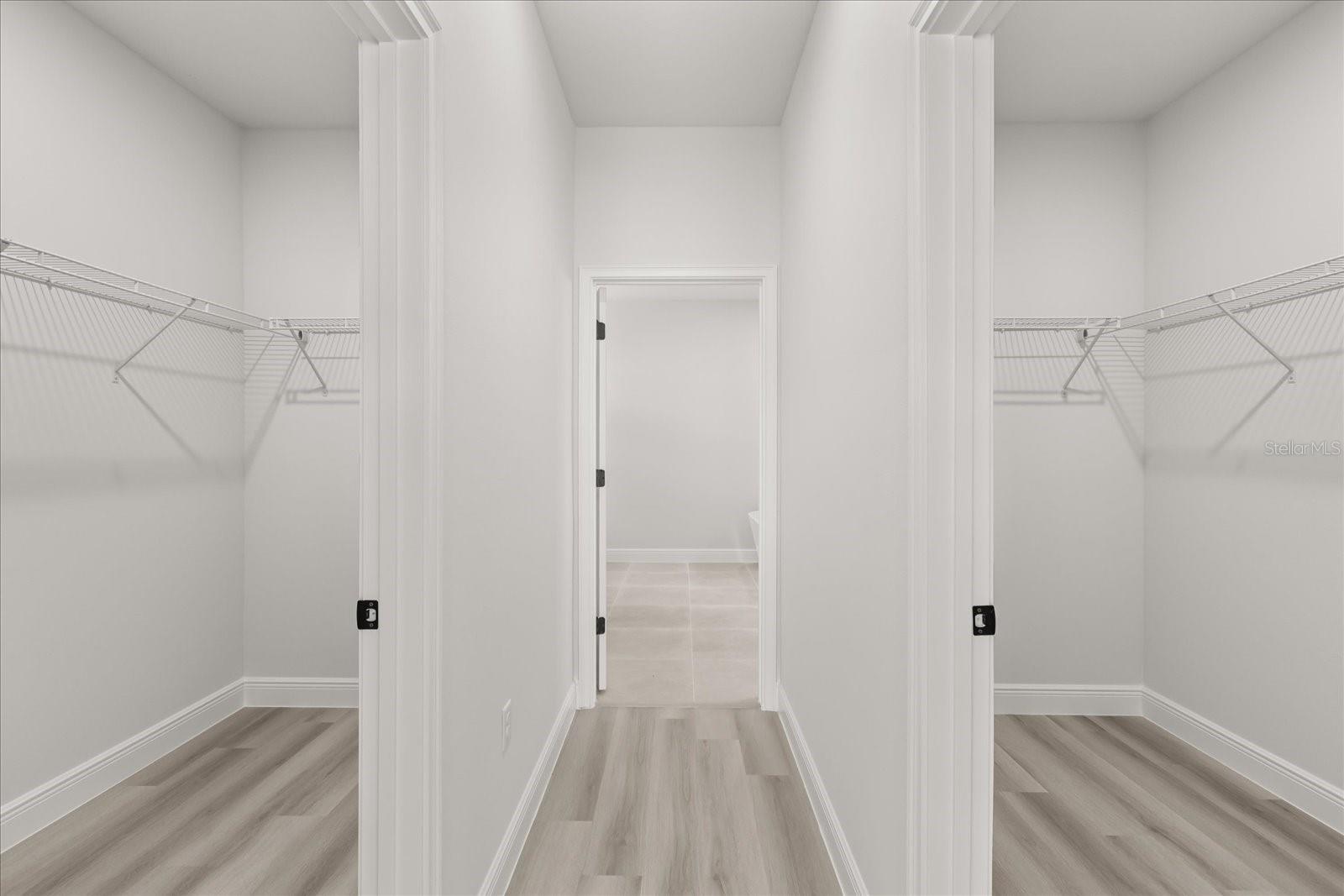 Image 28 of 33 For 1970 160th Place