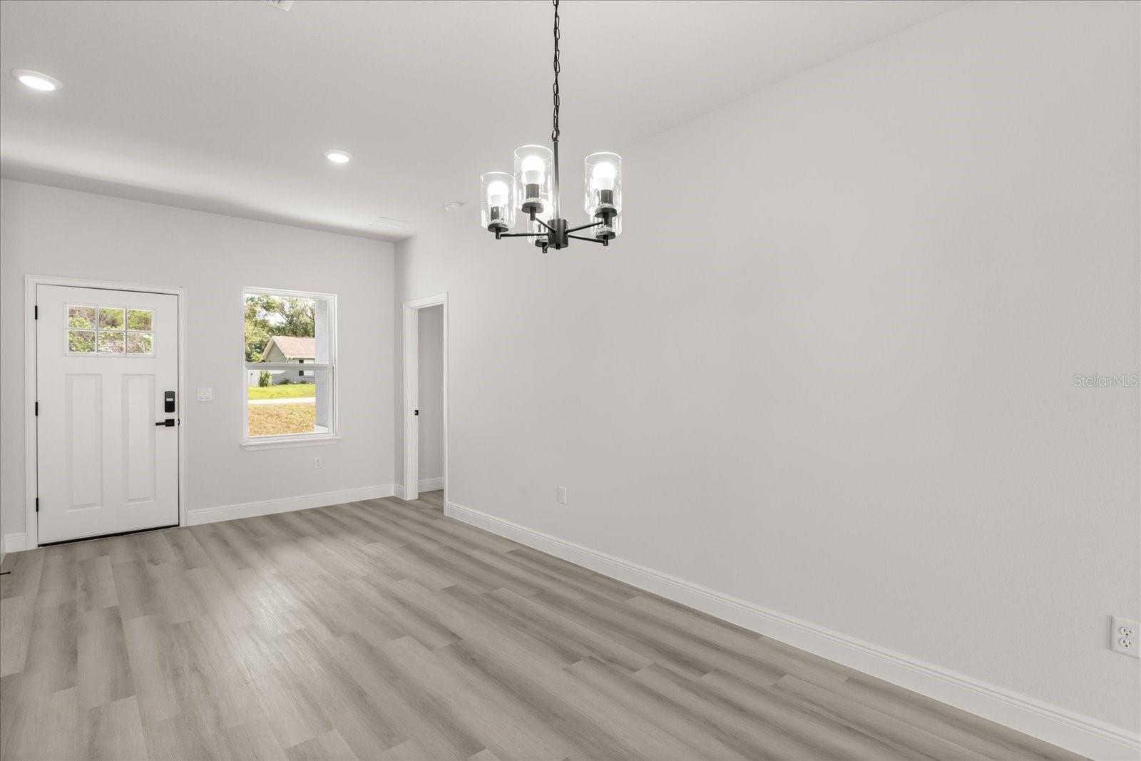 Image 9 of 33 For 1970 160th Place