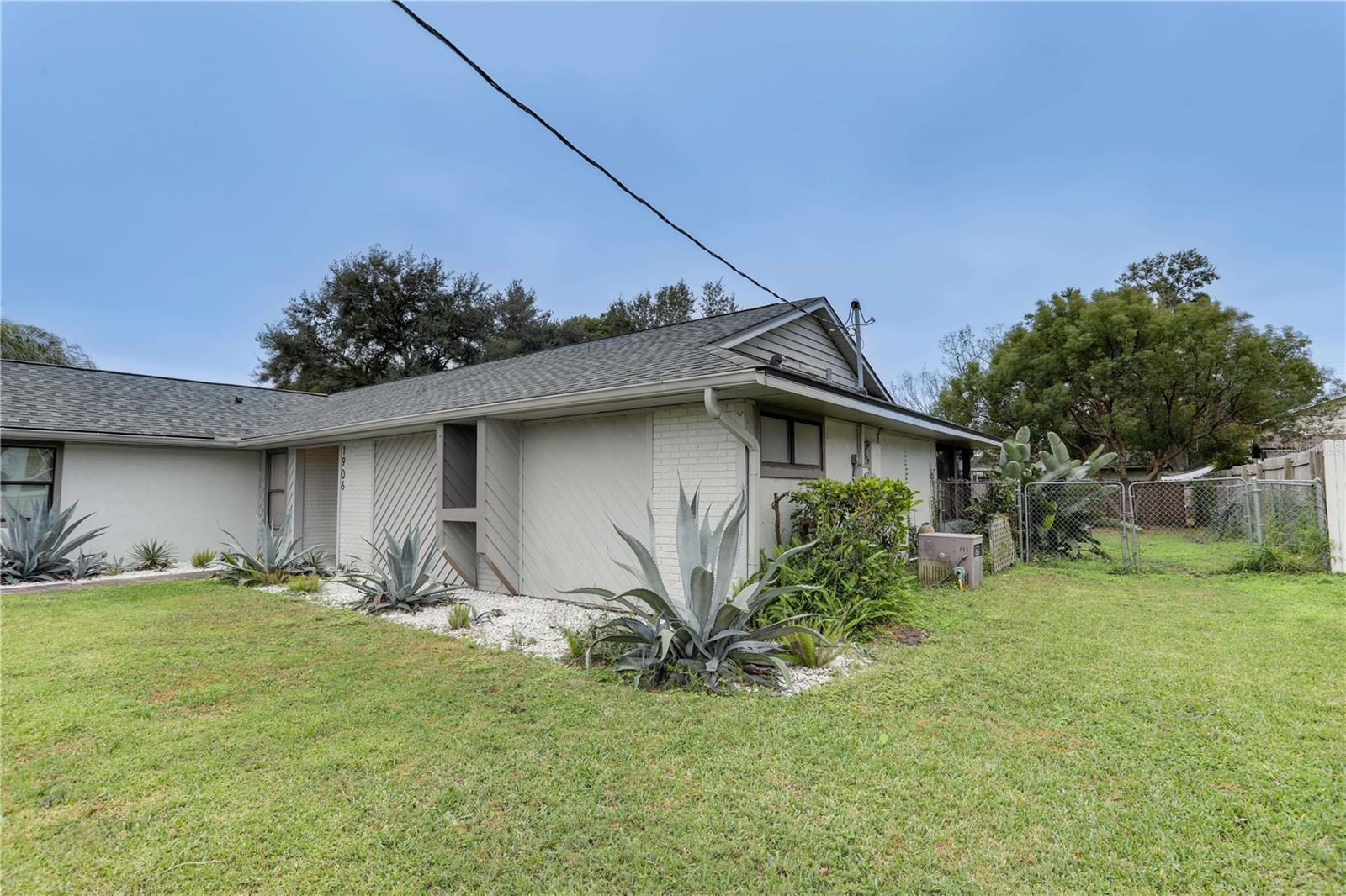 Image 4 of 31 For 1906 Bush Avenue