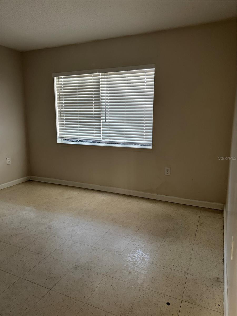 Image 10 of 22 For 2541 Myrtle Avenue A