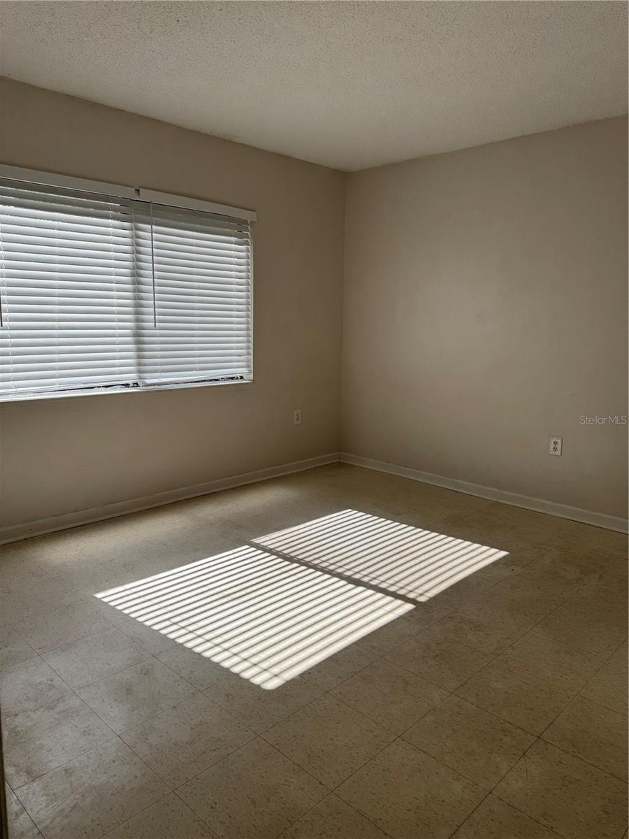 Image 11 of 22 For 2541 Myrtle Avenue A