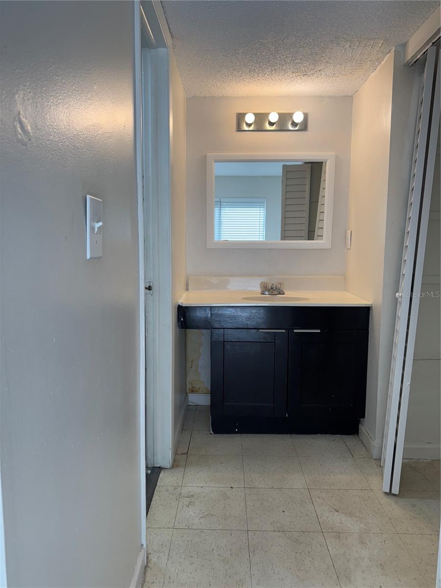 Image 13 of 22 For 2541 Myrtle Avenue A