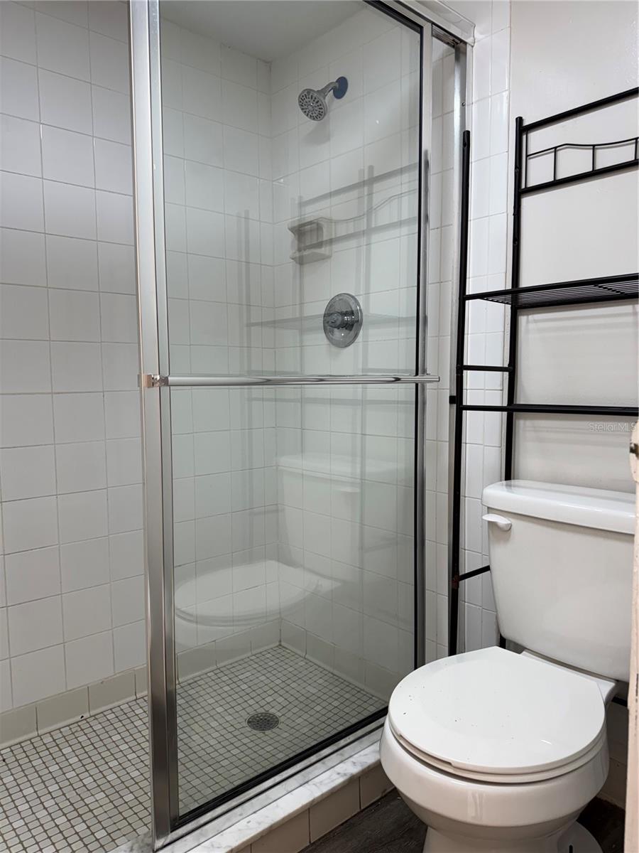 Image 15 of 22 For 2541 Myrtle Avenue A