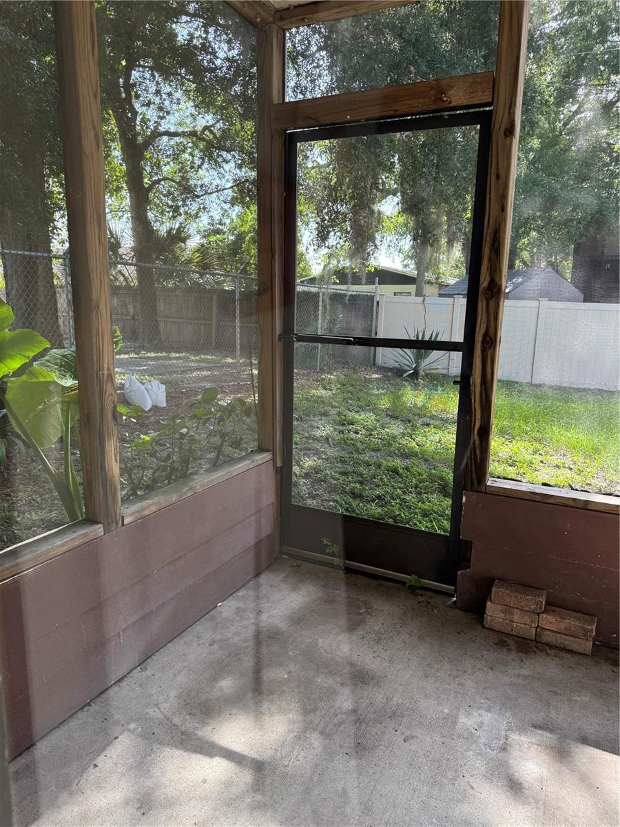 Image 19 of 22 For 2541 Myrtle Avenue A