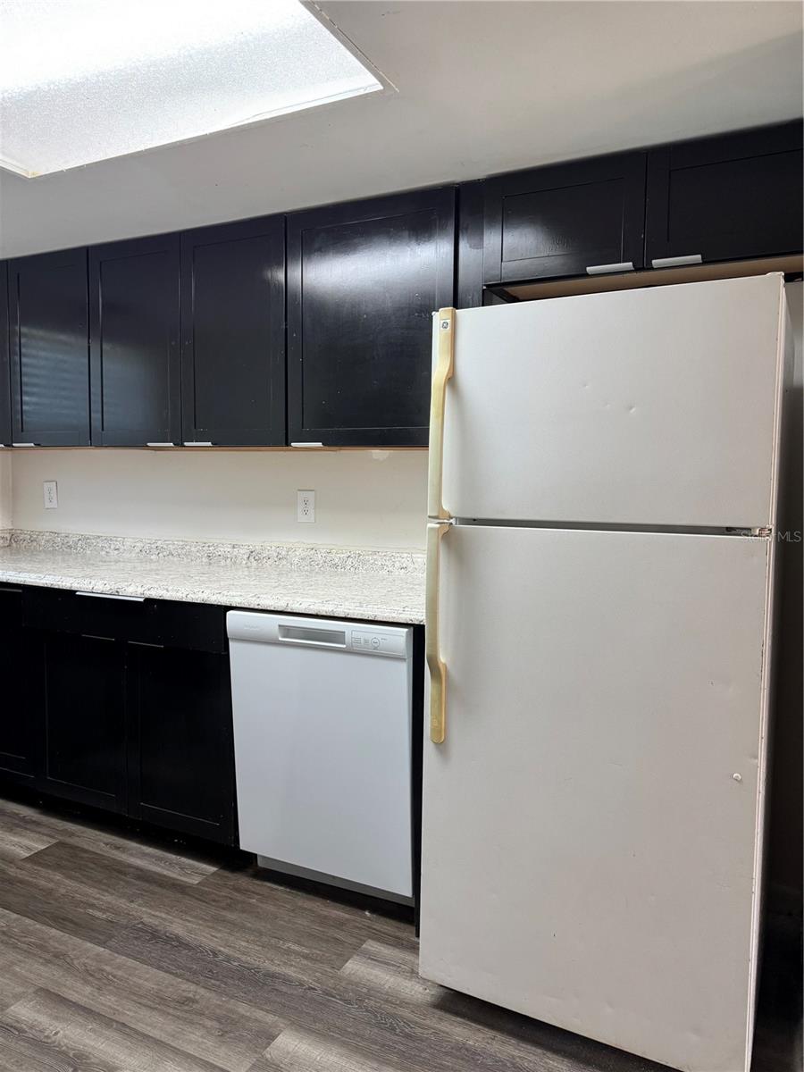 Image 3 of 22 For 2541 Myrtle Avenue A