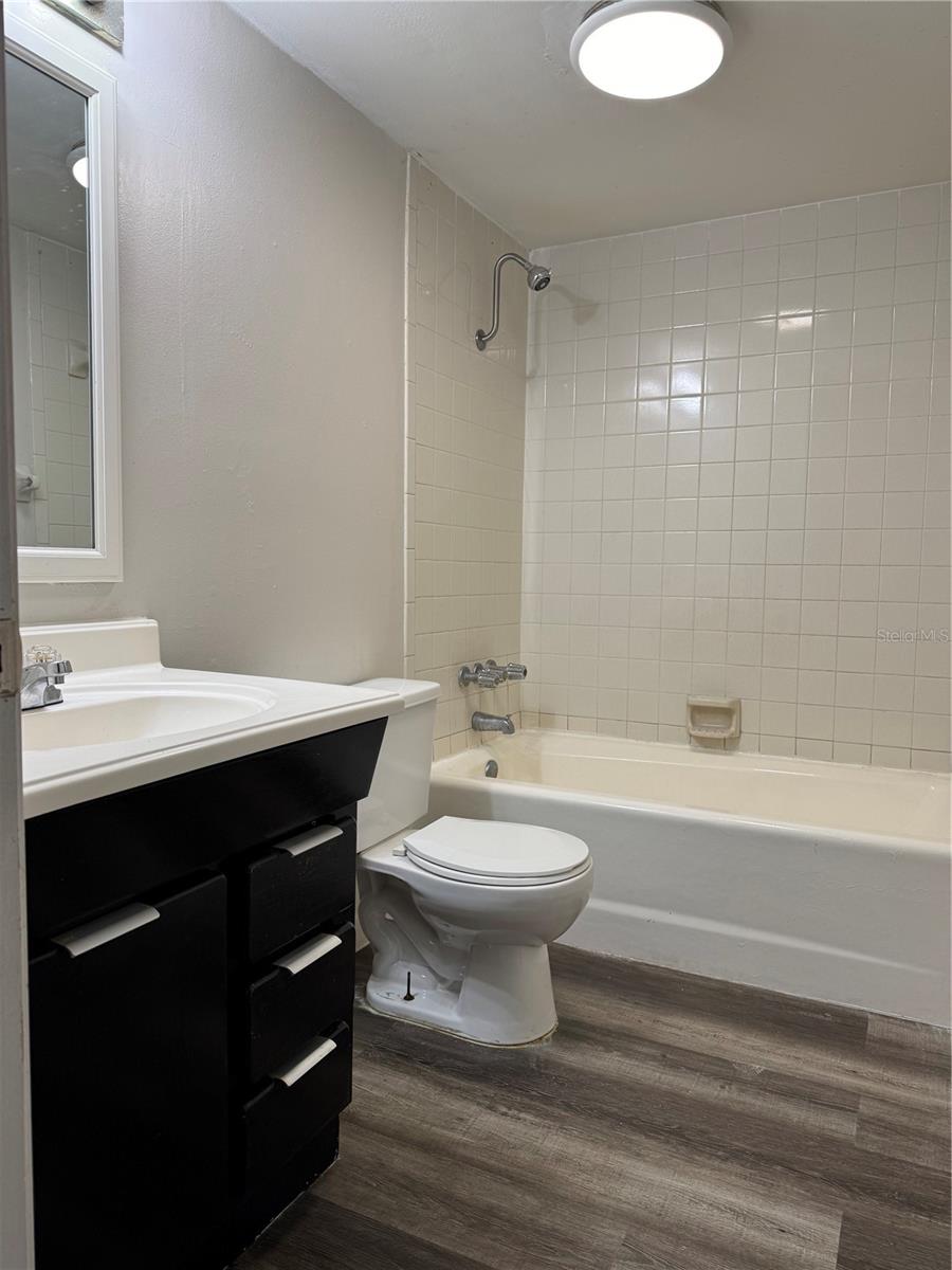 Image 7 of 22 For 2541 Myrtle Avenue A