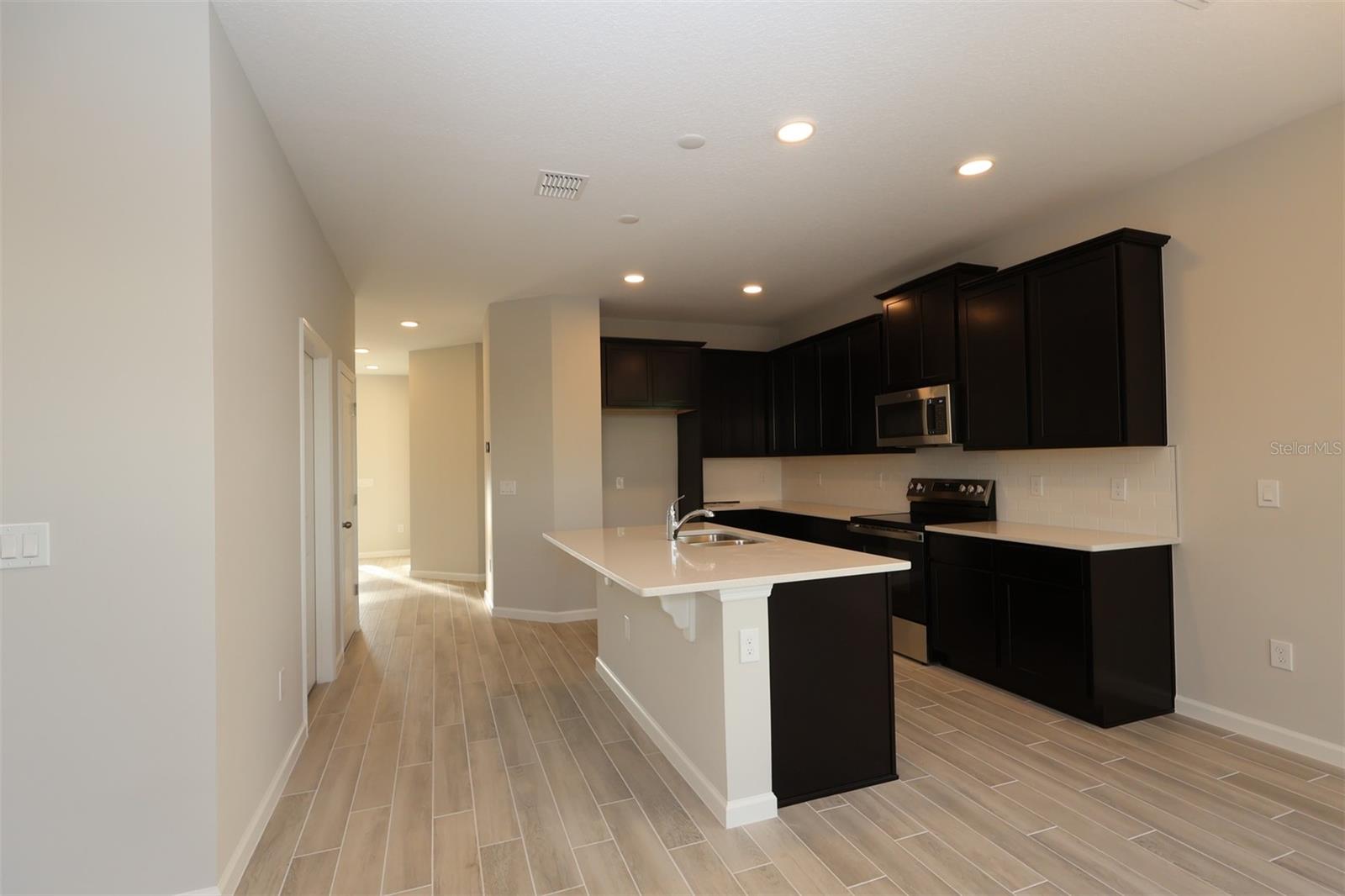 Image 39 of 52 For 9368 Bolshoi Alley