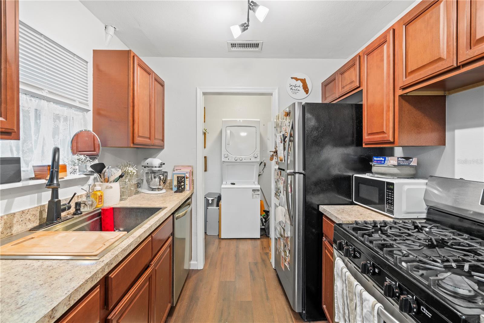 Image 11 of 34 For 805 20th Street