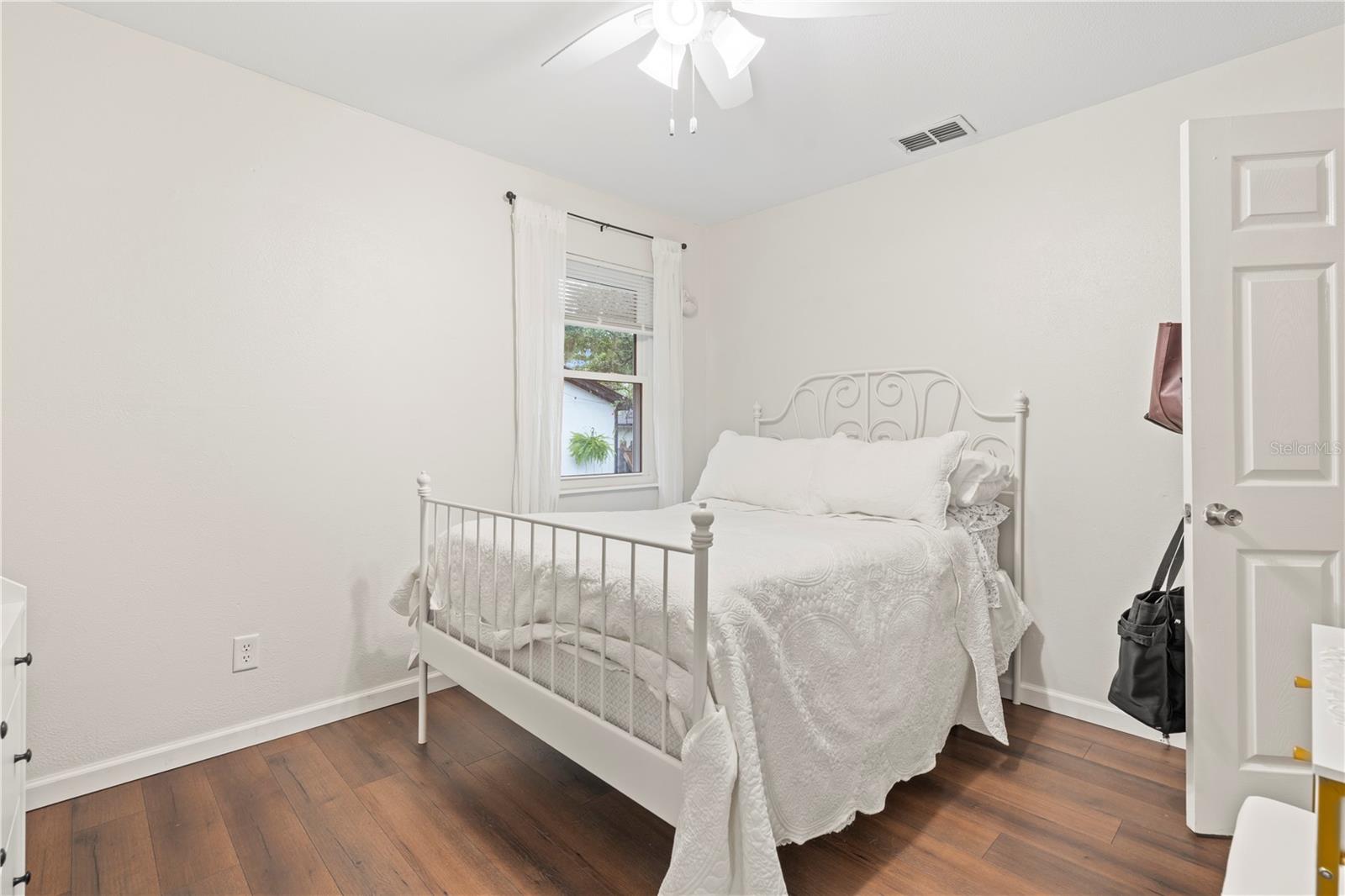 Image 16 of 34 For 805 20th Street