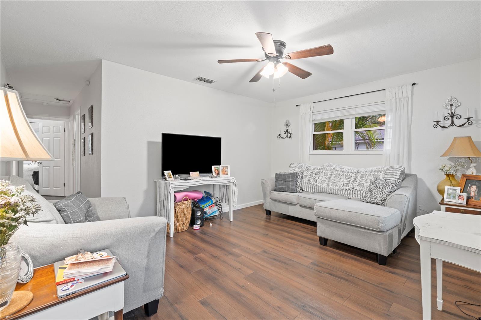 Image 5 of 34 For 805 20th Street